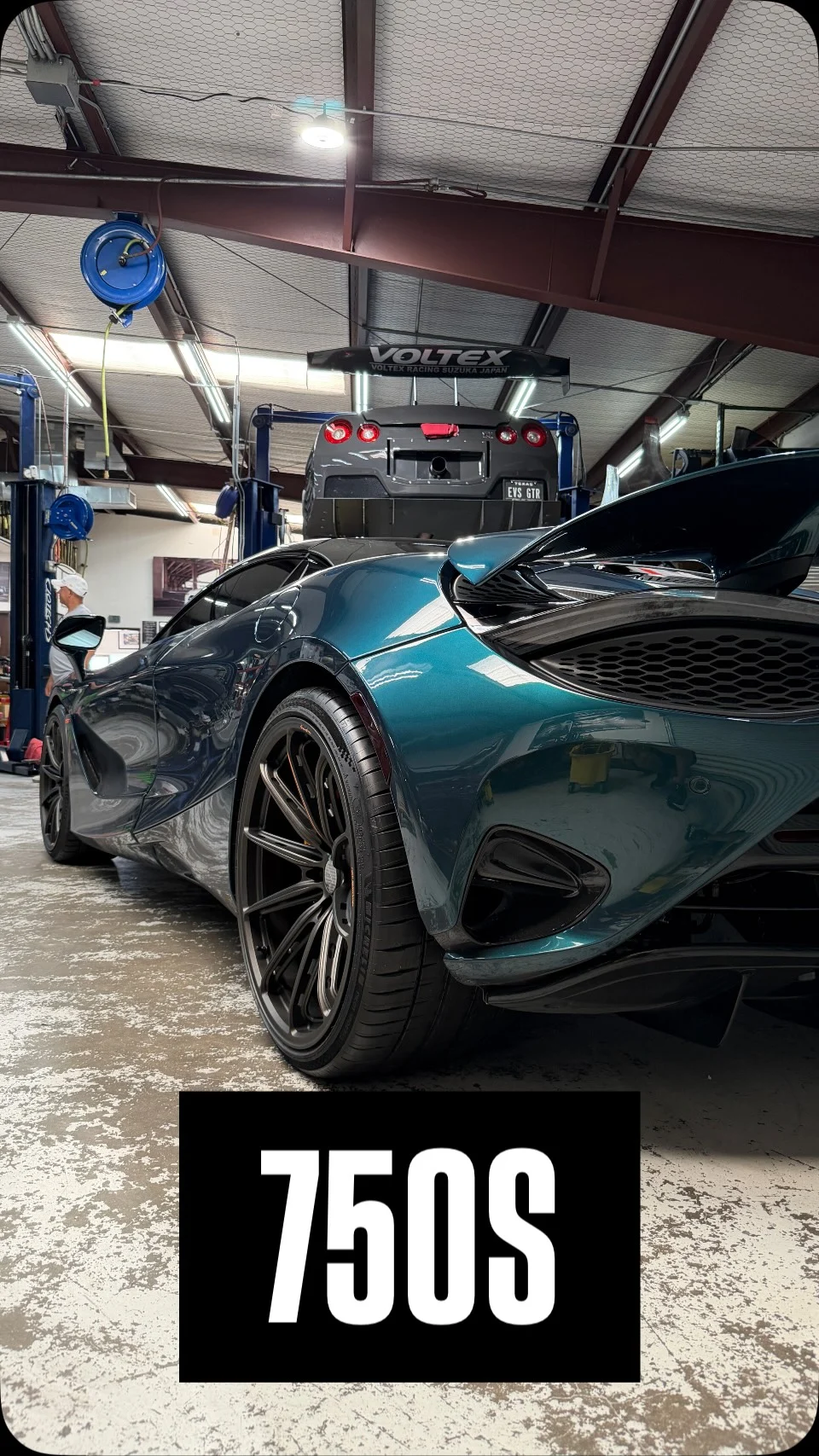 Lighter. Faster. Meaner. @bt_whips McLaren 750S now rolling on Brixton’s magnesi