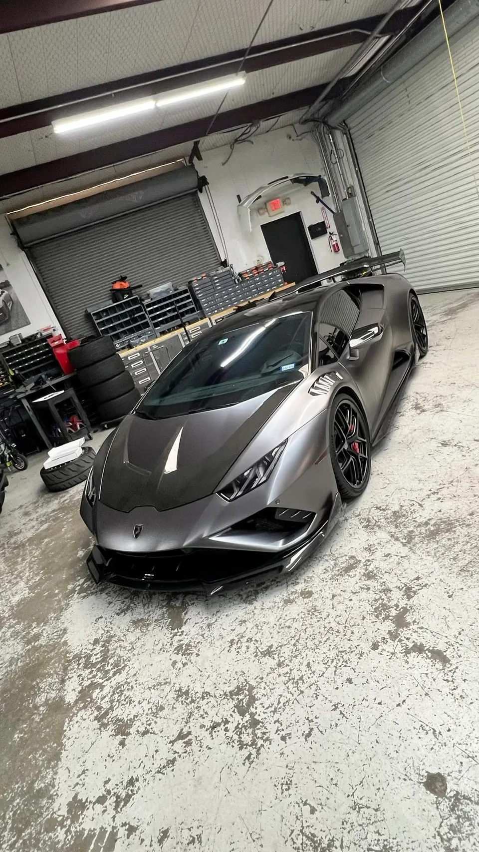 This satin wrap Huracan EVO just needed a little spit shine from the gloss carbo
