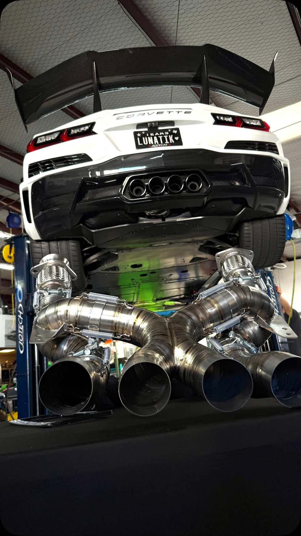 POWER. WEIGHT. SOUND. 💥
@boostlogic Titanium Exhaust for the #C8ZR1 is HERE @jo
