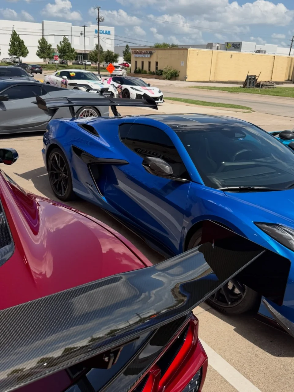 C8 Central 

#c8 #c8zr1 #c8z06 #jotechc8