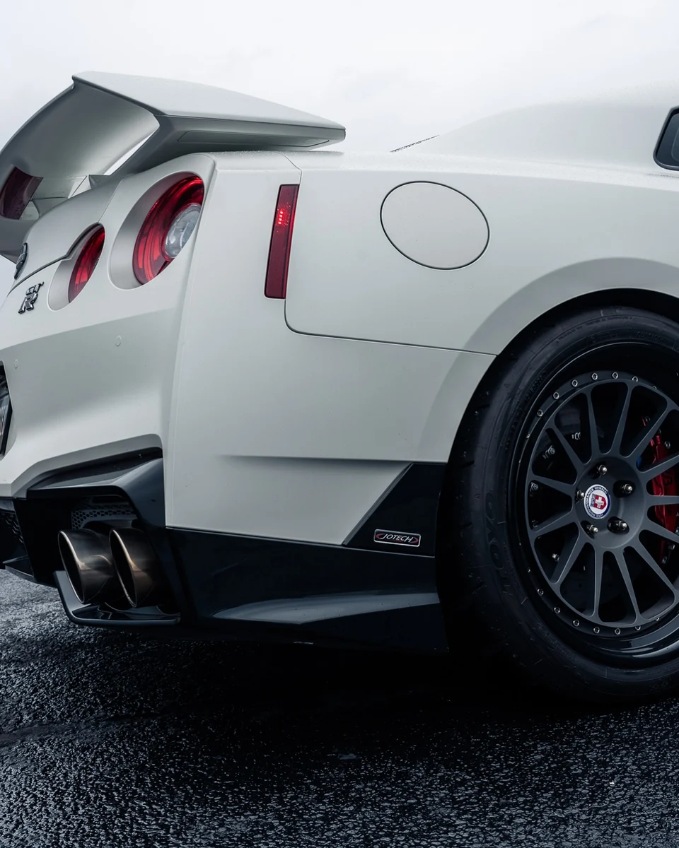 Clean, understated with plenty of substance. This Ultimate Street GTR was built