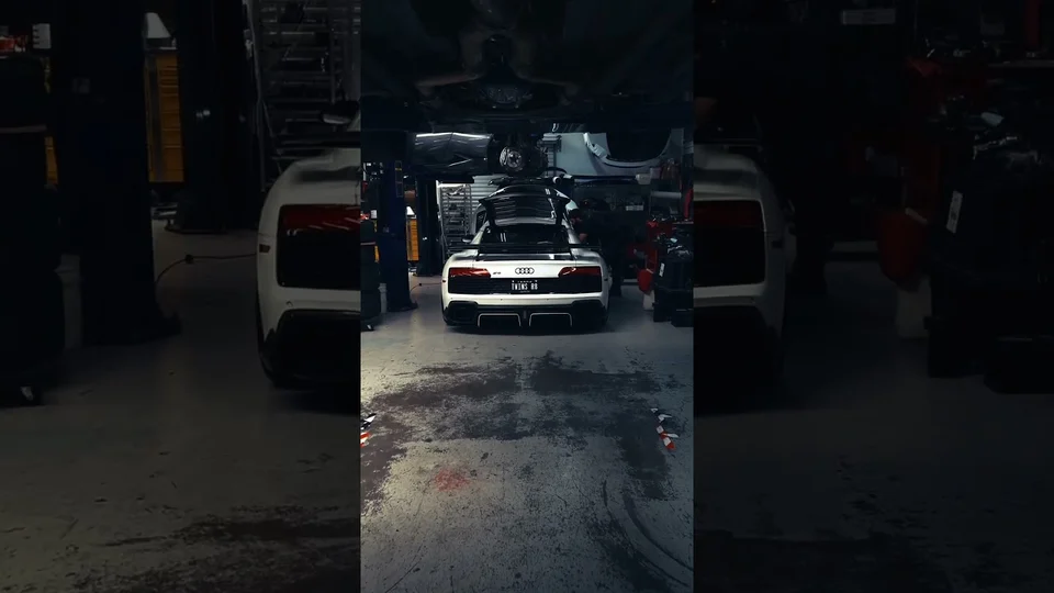 TT-R8 getting finished up with a MOTEC ecu. The fact the lights come on in sync 