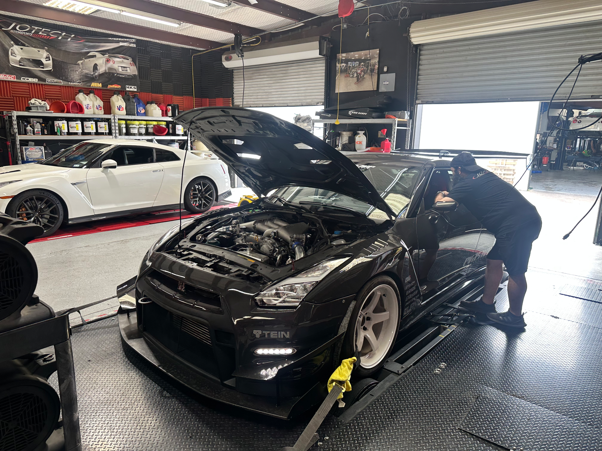 MAURICIO - WIDEBODY GTR