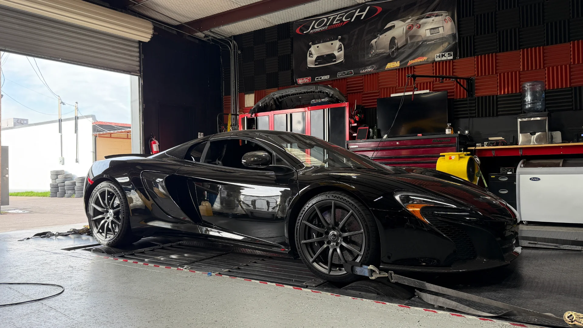 ALEX B. - MCLAREN 650S